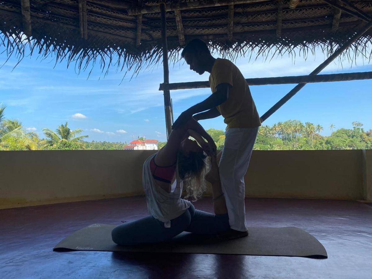 瓦尔卡拉 Tattwamasi Ayuryoga With Breakfast And Yoga酒店 外观 照片